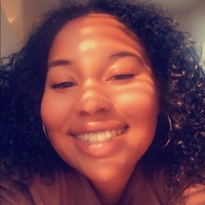 Meet your Posher, Katyra